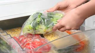 簡単！下ごしらえした野菜や肉の便利な「手作り冷凍食材」で、パパッとごはん