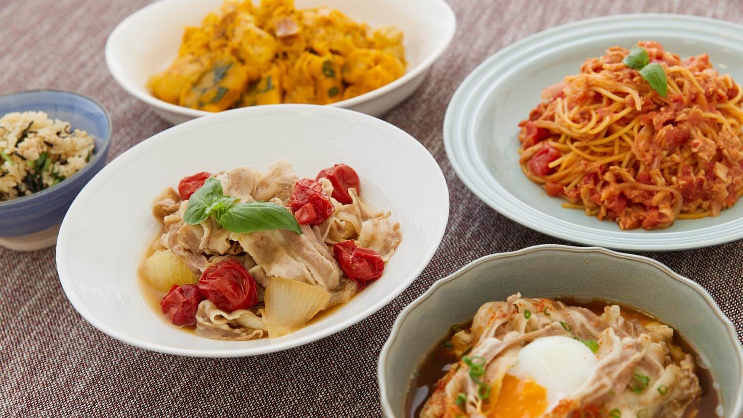 クッキングペーパーの落し蓋で味しみ!電子レンジで簡単「肉豆腐」