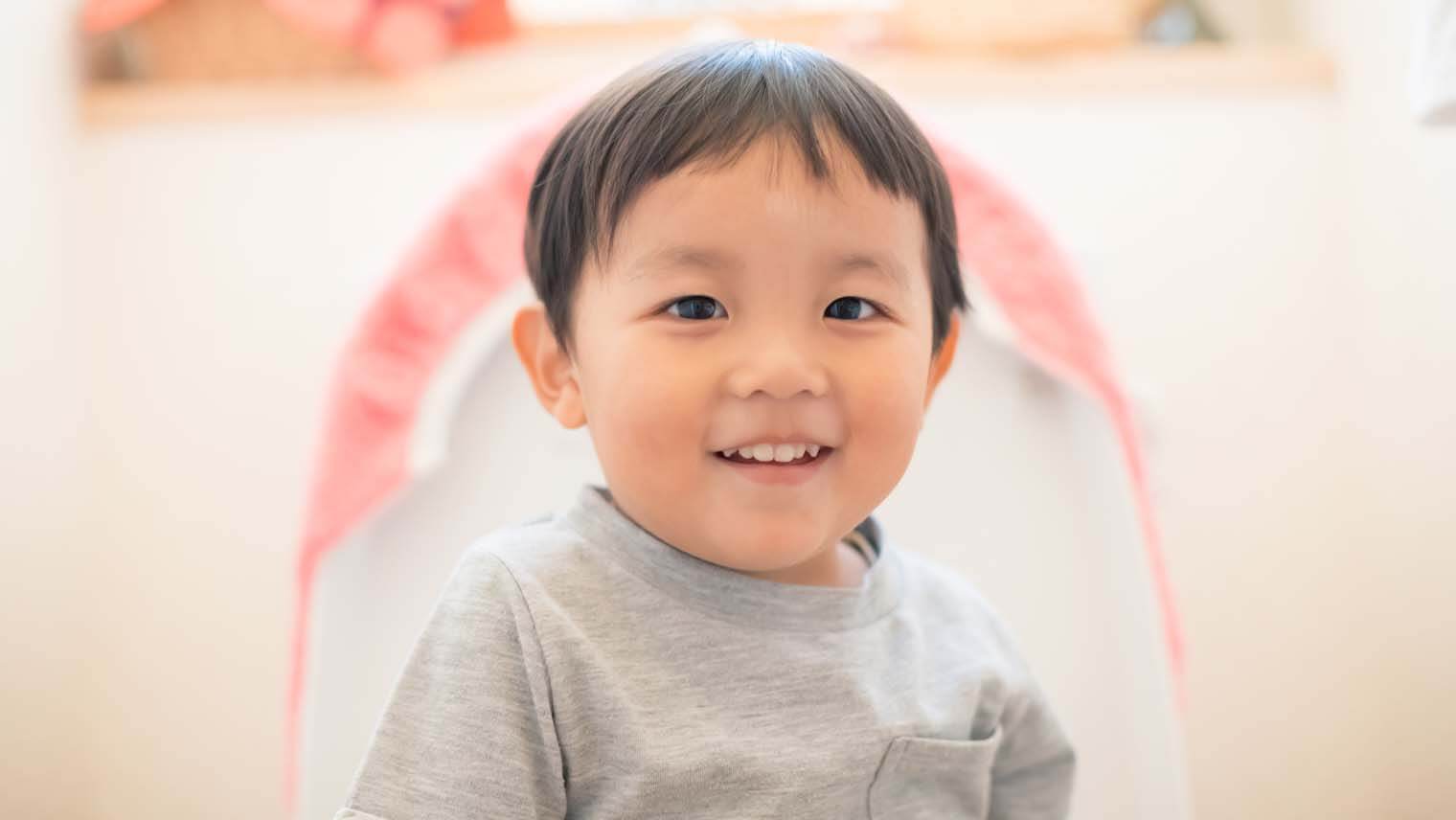 トイレトレーニング中の掃除の仕方！子どもがトイレで触る場所はココ