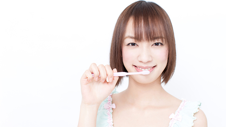 歯ブラシの正しい「持ち方」ペングリップとパームグリップについて紹介