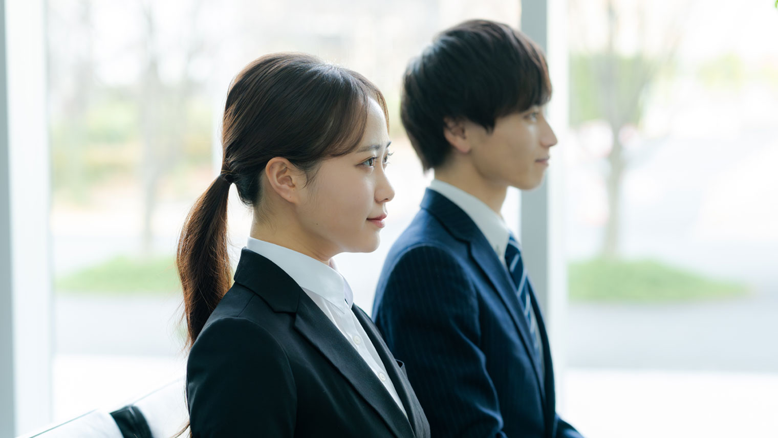 就活を左右するのは「目」！イキイキした目で面接を突破しよう
