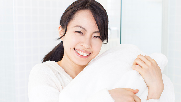 静電気を防ぐ「柔軟剤」の効果的な2つの使い方！乾燥機に使うときの注意点