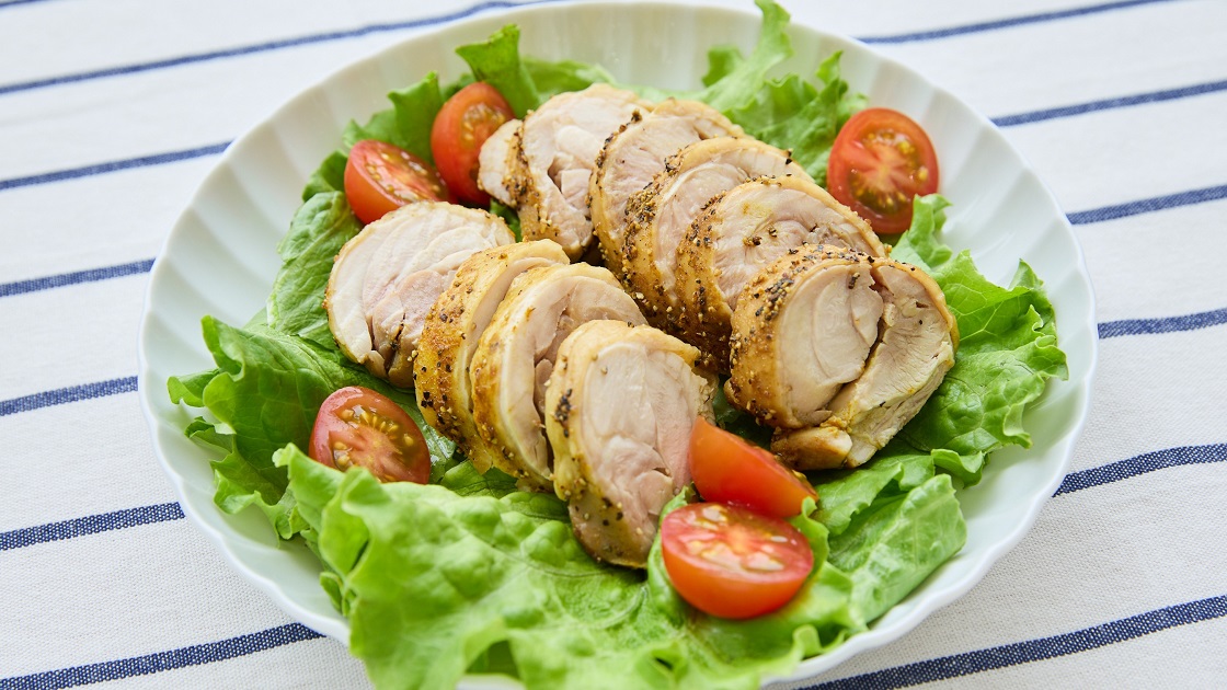 作りおきしてアレンジ自在!「鶏肉のスパイスロール」